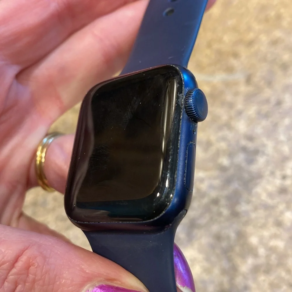 Apple Watch Series 6 GPS 40 mm Blue Aluminum Case Deep Navy SportBand